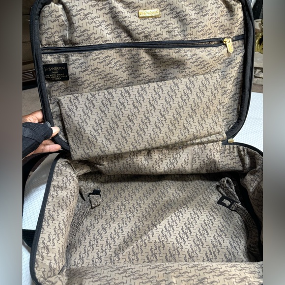 Yves Saint Laurent travel bag - Picture 10 of 16